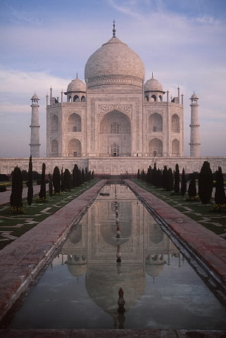 [Taj Mahal]